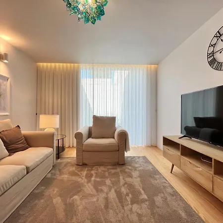 Nomads Lux - 2bdr Almada Private Prázdninový dům Porto