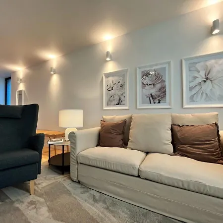 Nomads Lux - 2bdr Almada Private